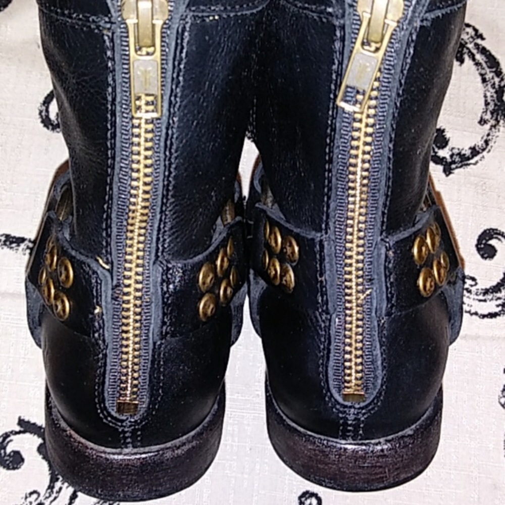 FRYE "Phillip" Studded Harness Boots - size 7B - Picture 7 of 8